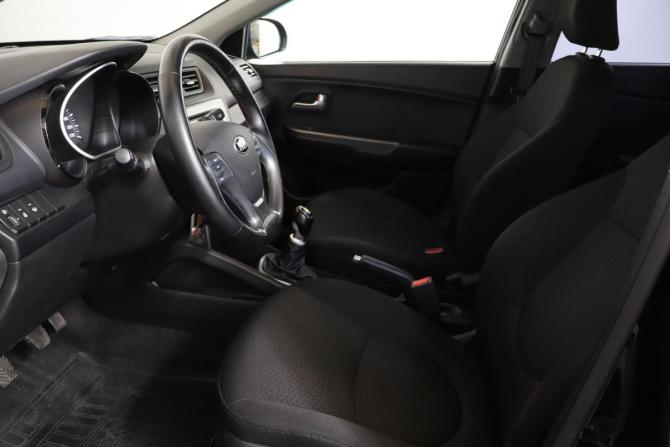 Kia Rio III Рестайлинг с пробегом 2017 года, цена 899 000 рублей, 148000 км, седан, Автокод Объявления