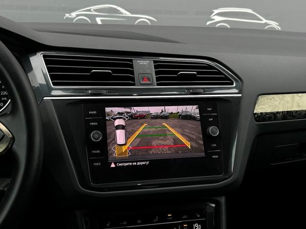 Volkswagen Tiguan II Рестайлинг с пробегом 2021 года, цена 2 541 600 рублей, 80105 км, внедорожник, Автокод Объявления