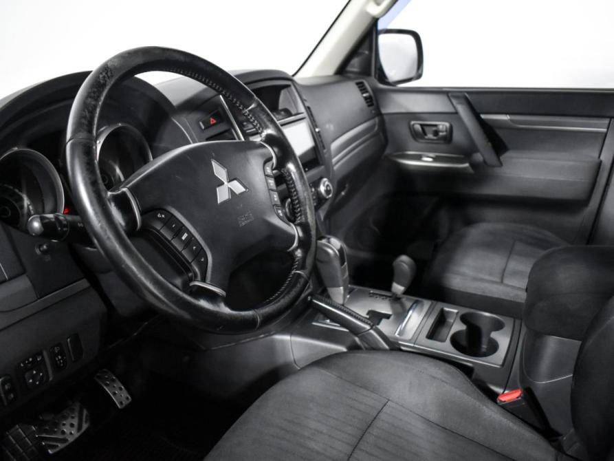 Mitsubishi Pajero IV Рестайлинг 1 Санкт-Петербург  - изображение 10