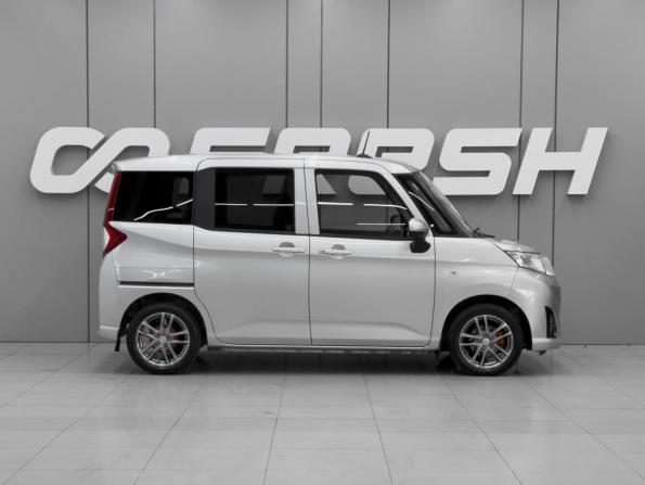 Toyota Roomy I с пробегом 2018 года, цена 999 000 рублей, 130412 км, микровэн, Автокод Объявления