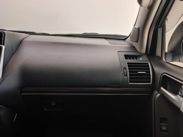 Toyota Land Cruiser Prado 150 Series Рестайлинг 2 с пробегом 2019 года, цена 5 255 000 рублей, 120799 км, внедорожник, Автокод Объявления
