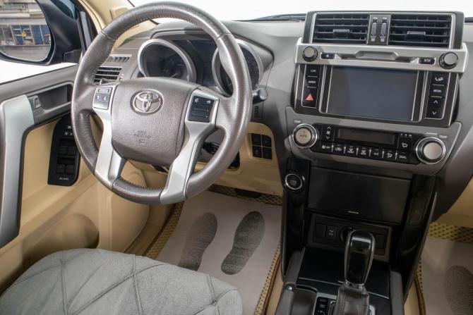 Toyota Land Cruiser Prado 150 Series Рестайлинг 1 с пробегом 2016 года, цена 3 799 000 рублей, 209000 км, внедорожник, Автокод Объявления