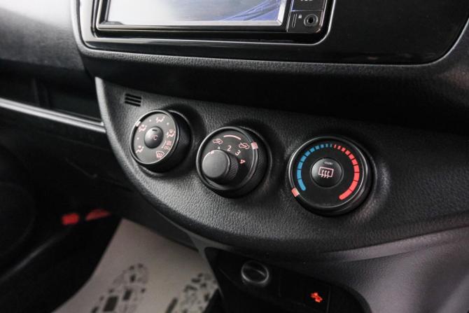 Toyota Vitz III (XP130) Рестайлинг 2 с пробегом 2019 года, цена 969 000 рублей, 103395 км, хэтчбек, Автокод Объявления