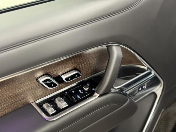 Land Rover Range Rover V с пробегом 2024 года, цена 24 900 000 рублей, 17849 км, внедорожник, Автокод Объявления