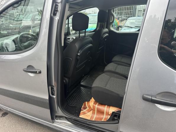 Citroen Berlingo II Рестайлинг 2 с пробегом 2017 года, цена 1 399 000 рублей, 71888 км, компактвэн, Автокод Объявления