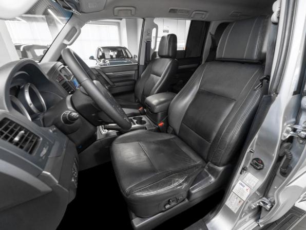 Mitsubishi Pajero IV Рестайлинг 1 с пробегом 2012 года, цена 1 830 000 рублей, 267695 км, внедорожник, Автокод Объявления