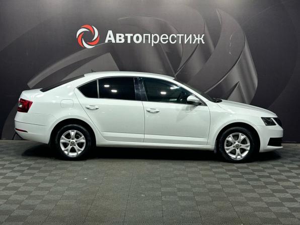 Skoda Octavia III (A7) Рестайлинг с пробегом 2017 года, цена 1 520 000 рублей, 165287 км, лифтбек, Автокод Объявления