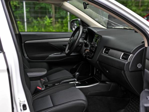 Mitsubishi Outlander III Рестайлинг 2 с пробегом 2017 года, цена 1 690 000 рублей, 105103 км, внедорожник, Автокод Объявления