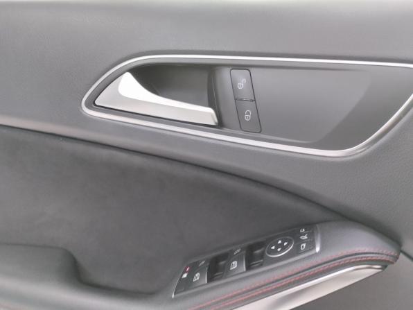 Mercedes-Benz GLA I (X156) с пробегом 2015 года, цена 1 950 000 рублей, 145000 км, внедорожник, Автокод Объявления