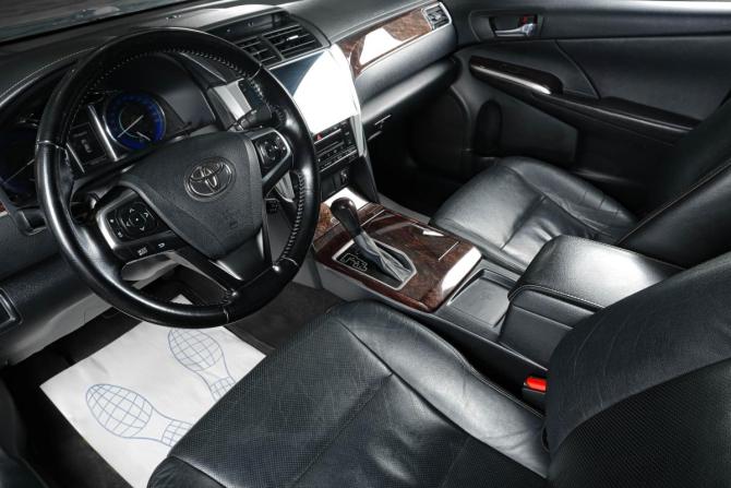 Toyota Camry VII (XV50) Рестайлинг с пробегом 2016 года, цена 2 099 000 рублей, 185000 км, седан, Автокод Объявления