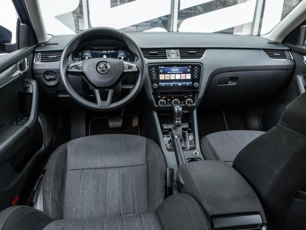 Skoda Octavia III (A7) Рестайлинг с пробегом 2019 года, цена 1 965 000 рублей, 106264 км, лифтбек, Автокод Объявления