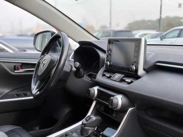 Toyota RAV4 V (XA50) с пробегом 2019 года, цена 3 122 000 рублей, 110774 км, внедорожник, Автокод Объявления