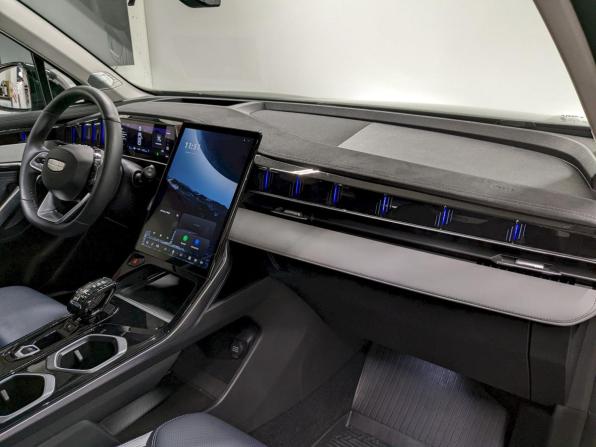 Geely Atlas II с пробегом 2024 года, цена 2 990 000 рублей, 15486 км, внедорожник, Автокод Объявления