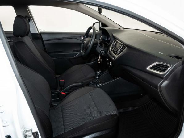 Hyundai Solaris II Рестайлинг с пробегом 2021 года, цена 1 540 000 рублей, 126385 км, седан, Автокод Объявления