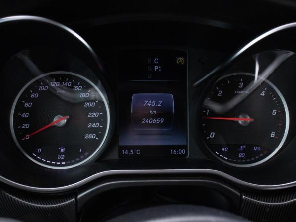 Mercedes-Benz V-Класс III (W447) Рестайлинг с пробегом 2019 года, цена 3 630 000 рублей, 240635 км, минивэн, Автокод Объявления
