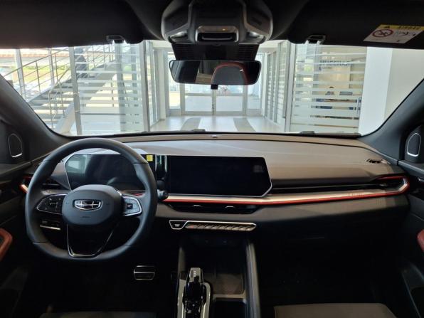 Geely Coolray I Рестайлинг с пробегом 2023 года, цена 2 340 000 рублей, 8600 км, внедорожник, Автокод Объявления