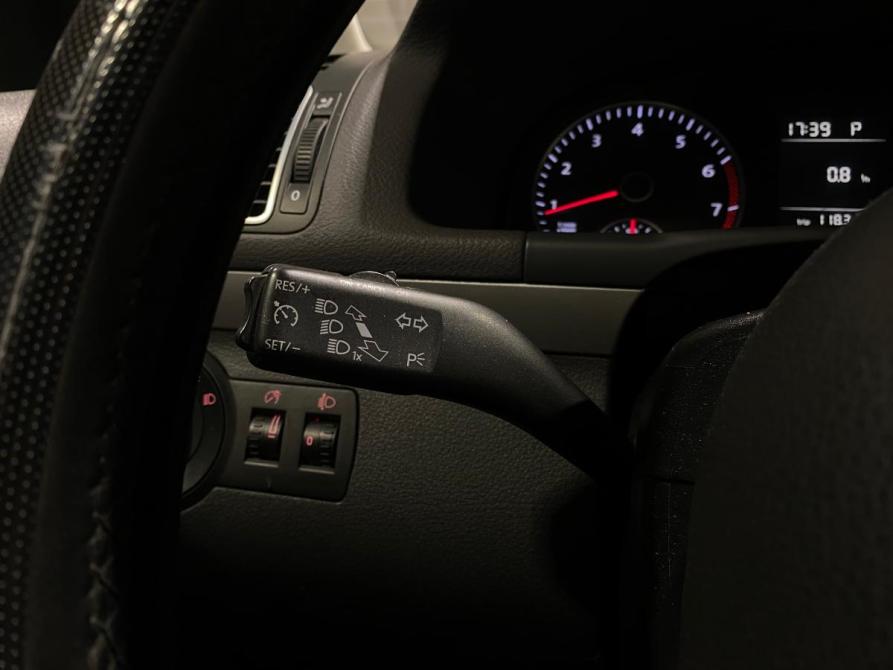 Volkswagen Touran I Рестайлинг 2 Челябинск  - изображение 16