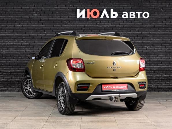Renault Sandero II с пробегом 2016 года, цена 1 020 000 рублей, 129611 км, хэтчбек, Автокод Объявления