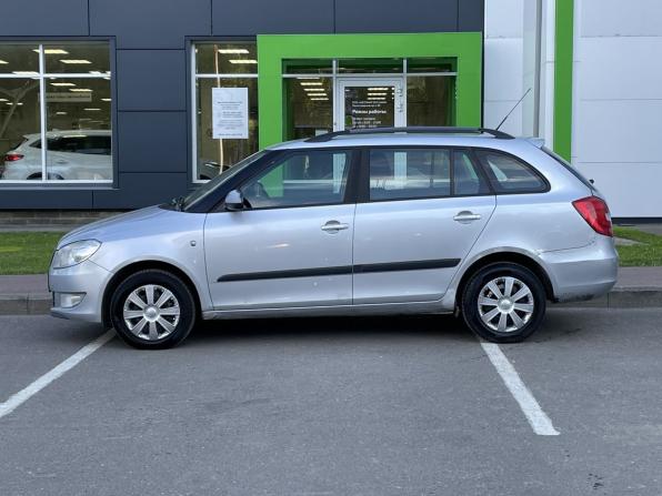 Skoda Fabia II Рестайлинг с пробегом 2011 года, цена 475 000 рублей, 234108 км, универсал, Автокод Объявления