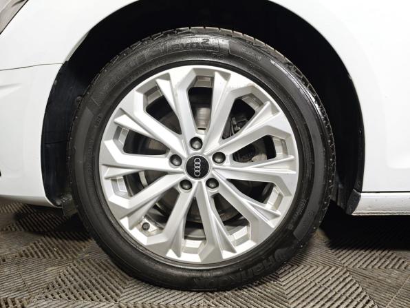 Audi A4 V (B9) Рестайлинг с пробегом 2021 года, цена 3 150 000 рублей, 61267 км, седан, Автокод Объявления