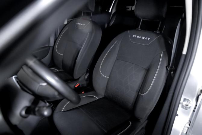 Renault Sandero II Рестайлинг с пробегом 2019 года, цена 1 145 000 рублей, 115000 км, хэтчбек, Автокод Объявления