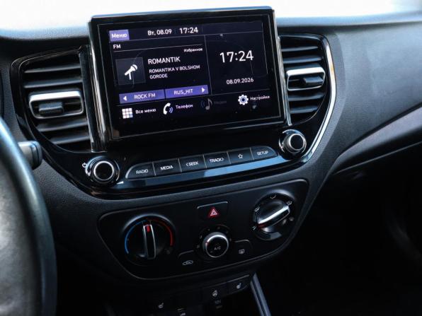 Hyundai Solaris II Рестайлинг с пробегом 2020 года, цена 1 299 000 рублей, 165775 км, седан, Автокод Объявления