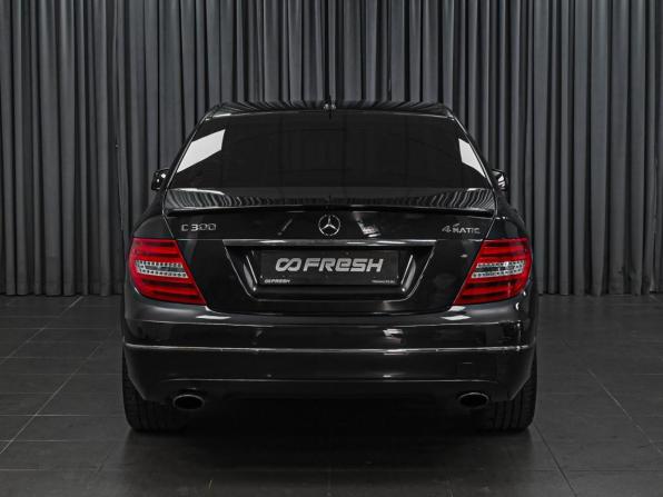 Mercedes-Benz C-Класс III (W204) Рестайлинг с пробегом 2011 года, цена 1 480 000 рублей, 228518 км, седан, Автокод Объявления