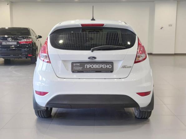 Ford Fiesta Mk6 Рестайлинг с пробегом 2017 года, цена 838 000 рублей, 91966 км, хэтчбек, Автокод Объявления