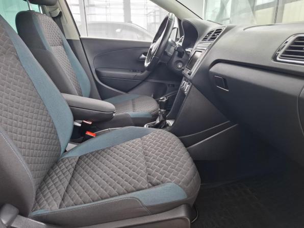 Volkswagen Polo V Рестайлинг с пробегом 2019 года, цена 1 245 000 рублей, 112936 км, седан, Автокод Объявления