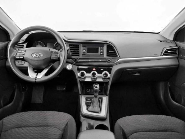 Hyundai Avante VI Рестайлинг с пробегом 2019 года, цена 1 635 000 рублей, 105434 км, седан, Автокод Объявления