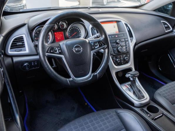 Opel Astra J Рестайлинг с пробегом 2014 года, цена 799 000 рублей, 231643 км, хэтчбек, Автокод Объявления