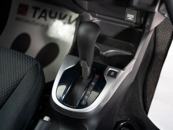 Honda Fit III Рестайлинг с пробегом 2018 года, цена 1 200 000 рублей, 95050 км, хэтчбек, Автокод Объявления