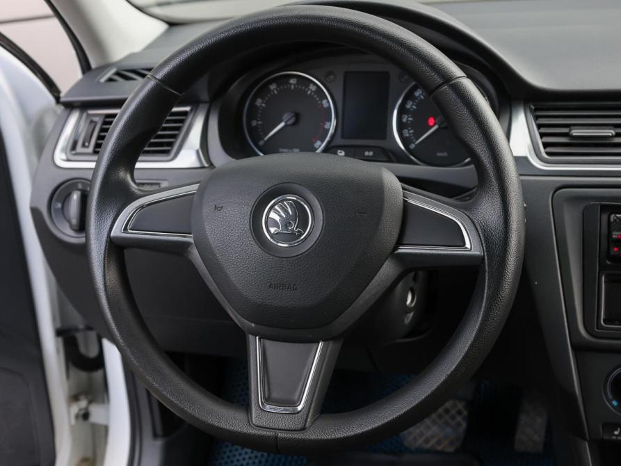 Skoda Rapid I Москва  - изображение 16