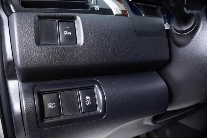 Toyota Camry VII (XV50) Рестайлинг с пробегом 2015 года, цена 2 399 000 рублей, 178785 км, седан, Автокод Объявления