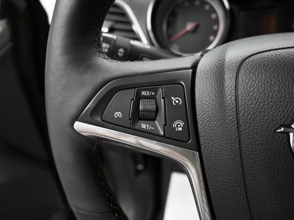Opel Mokka I с пробегом 2012 года, цена 945 000 рублей, 185226 км, внедорожник, Автокод Объявления