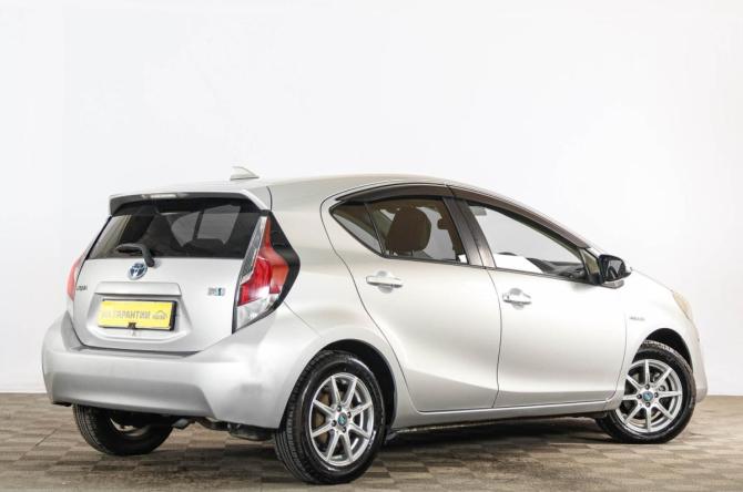Toyota Aqua I Рестайлинг с пробегом 2016 года, цена 1 199 000 рублей, 132400 км, хэтчбек, Автокод Объявления