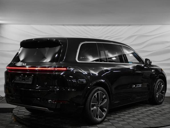 Новый Li Auto (Lixiang) L9 I Рестайлинг 2025 года, цена 11 790 000 рублей, внедорожник, Автокод Объявления