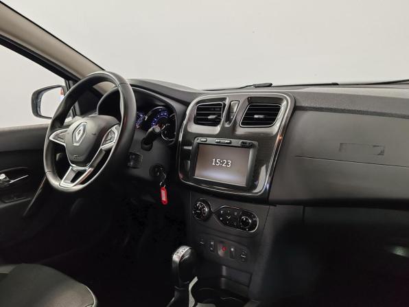 Renault Logan II Рестайлинг с пробегом 2021 года, цена 1 029 000 рублей, 187888 км, седан, Автокод Объявления