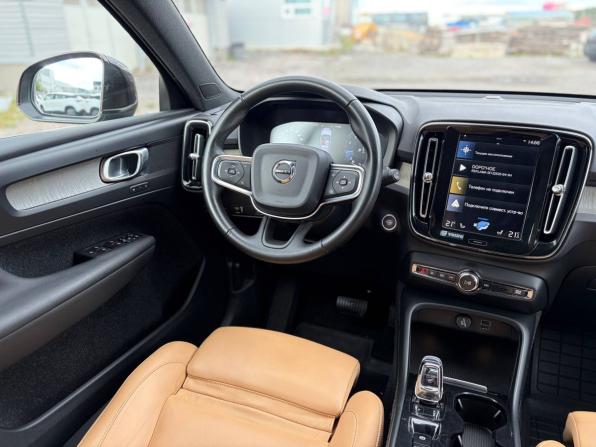 Volvo XC40 I с пробегом 2018 года, цена 2 895 000 рублей, 93000 км, внедорожник, Автокод Объявления