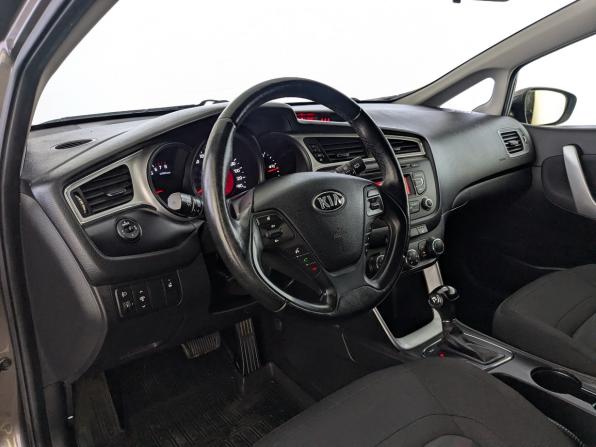 Kia Ceed II Рестайлинг с пробегом 2015 года, цена 1 175 000 рублей, 137553 км, универсал, Автокод Объявления