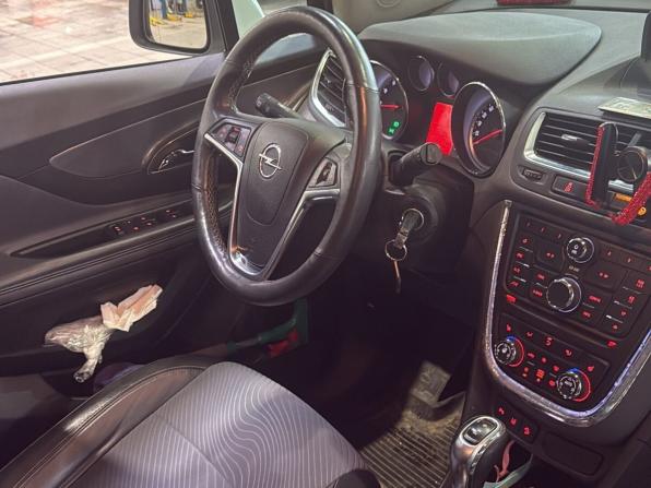 Opel Mokka I с пробегом 2014 года, цена 1 235 000 рублей, 65711 км, внедорожник, Автокод Объявления