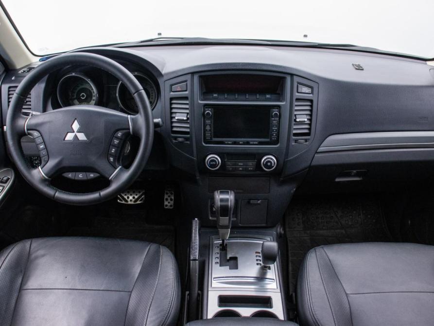 Mitsubishi Pajero IV Рестайлинг 1 Москва  - изображение 13