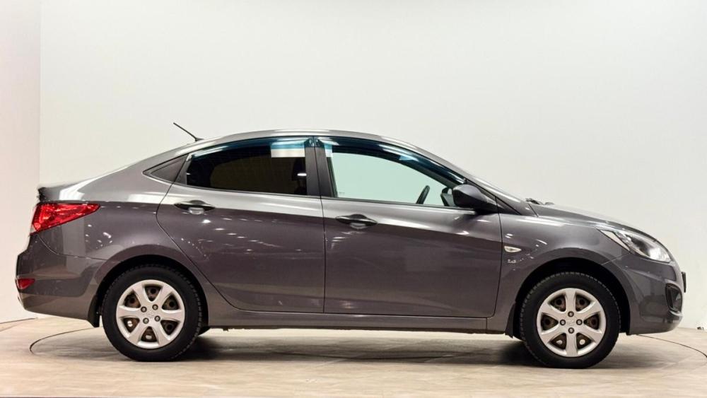 Hyundai Solaris I Киров  - изображение 5