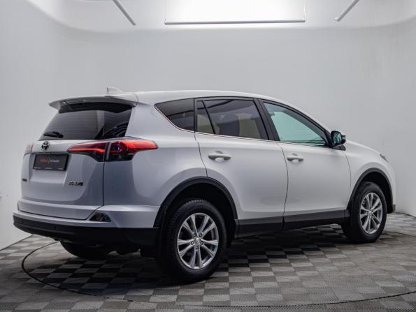 Toyota RAV4 IV (XA40) Рестайлинг с пробегом 2018 года, цена 2 345 000 рублей, 85000 км, внедорожник, Автокод Объявления
