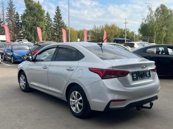 Hyundai Solaris II с пробегом 2017 года, цена 1 130 000 рублей, 146885 км, седан, Автокод Объявления