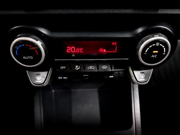 Kia Rio IV Рестайлинг с пробегом 2020 года, цена 1 695 000 рублей, 59394 км, хэтчбек, Автокод Объявления