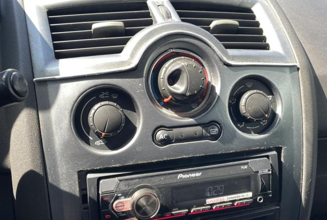 Renault Megane II с пробегом 2004 года, цена 220 000 рублей, 237000 км, седан, Автокод Объявления