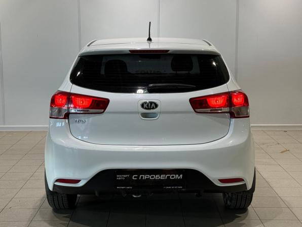 Kia Rio III Рестайлинг с пробегом 2015 года, цена 1 085 000 рублей, 128000 км, хэтчбек, Автокод Объявления