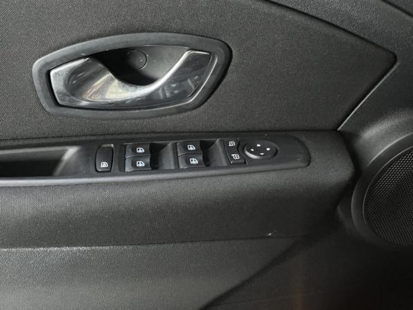 Renault Megane III с пробегом 2012 года, цена 715 000 рублей, 163135 км, хэтчбек, Автокод Объявления