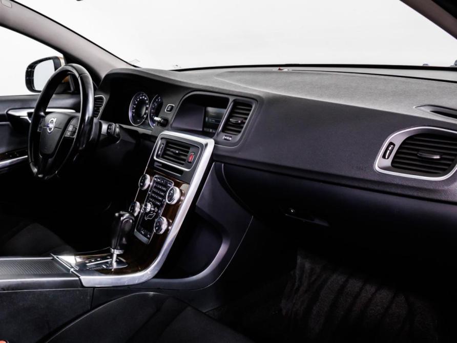 Volvo V60 I Москва  - изображение 9